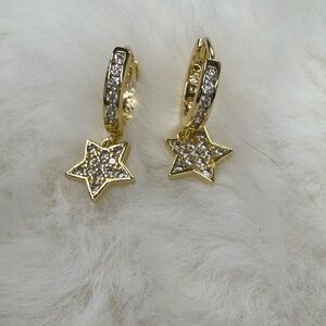 Pretty Bird Gold Star Dangle Earrings